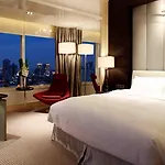 Hilton Shanghai City Center -Steps From Iconic Landmarks Wukang Mansion And Jing\'An Temple